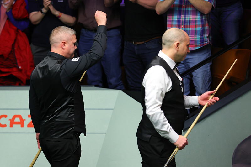 星空体育中国杯赛巅峰对决！北城火狐队惊险晋级雪域青龙队，羽毛球赛场再起波澜；细节处理更胜一筹的简单介绍