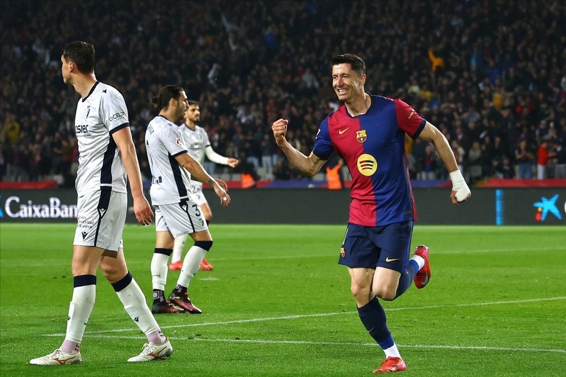 星空体育中国 莱万多夫斯基足坛地位 